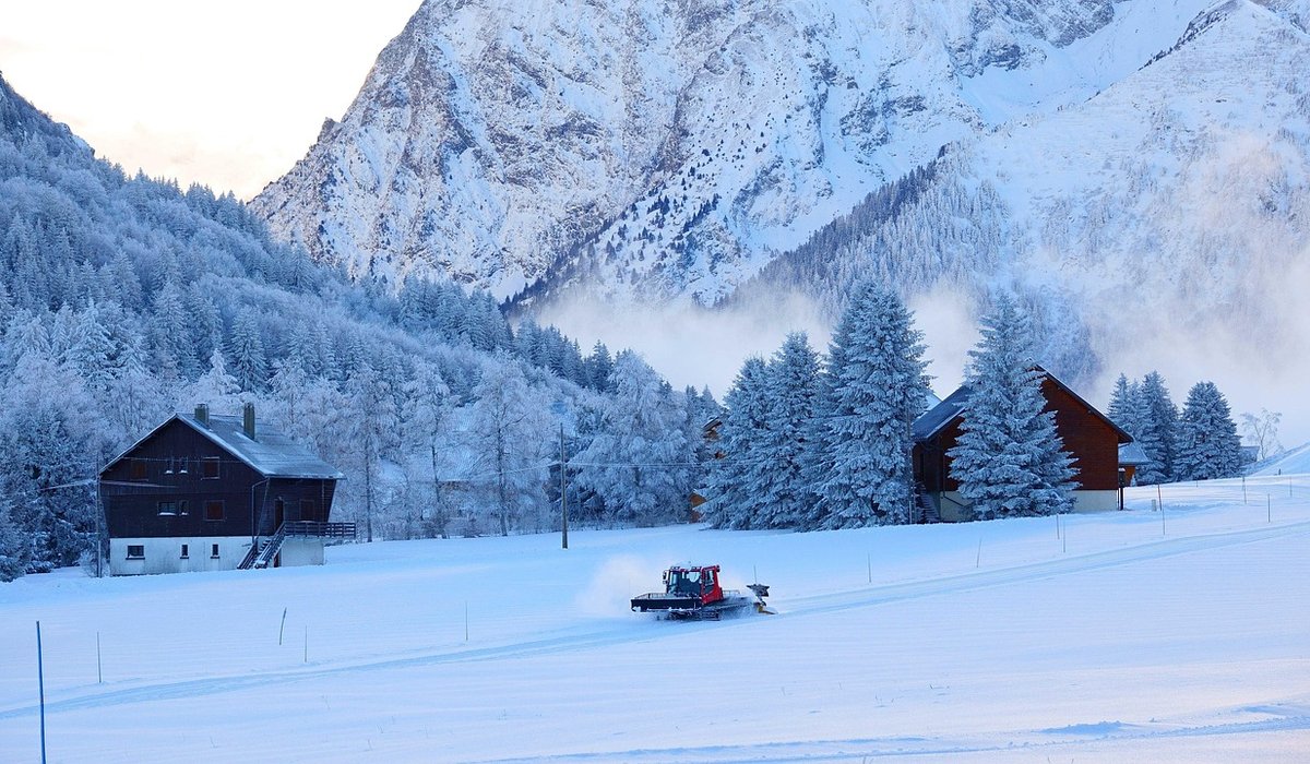 What to Pack for a Cosy Cabin Stay